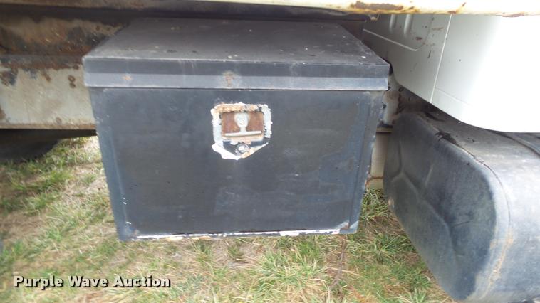 image for item DB3836 2001 International 4700 dump truck