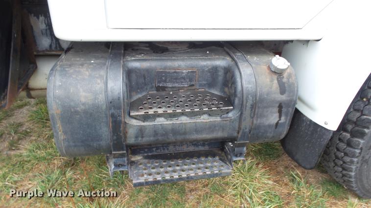 image for item DB3836 2001 International 4700 dump truck