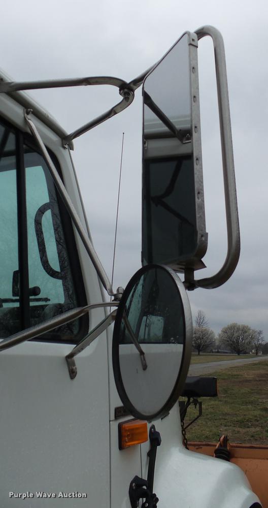 image for item DB3836 2001 International 4700 dump truck