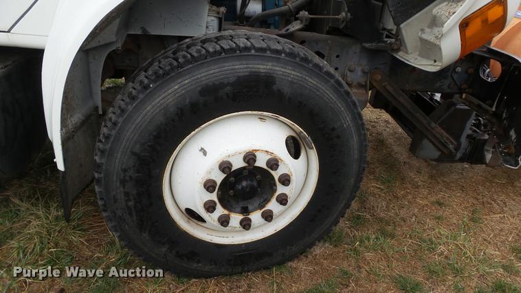 image for item DB3836 2001 International 4700 dump truck