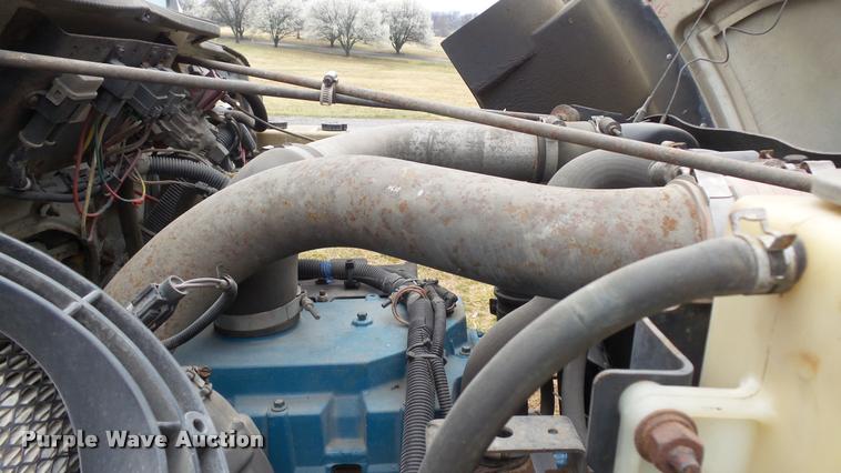 image for item DB3836 2001 International 4700 dump truck