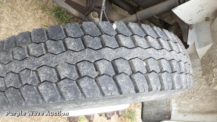 image for item DB3836 2001 International 4700 dump truck