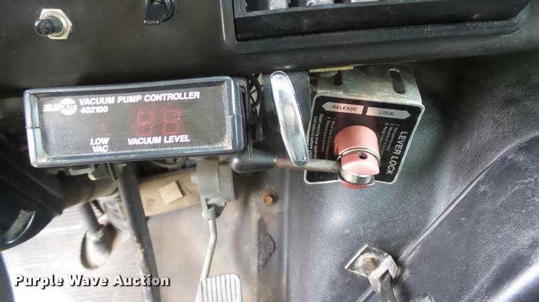 image for item DB3836 2001 International 4700 dump truck