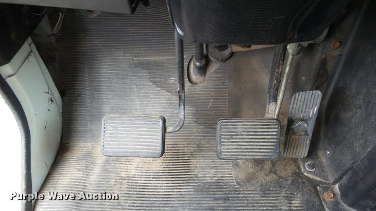 image for item DB3836 2001 International 4700 dump truck