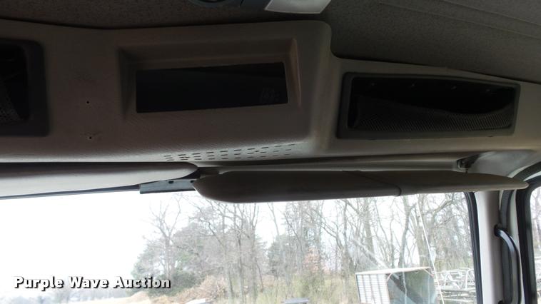 image for item DB3836 2001 International 4700 dump truck