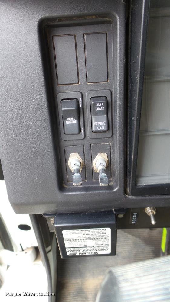 image for item DB3836 2001 International 4700 dump truck