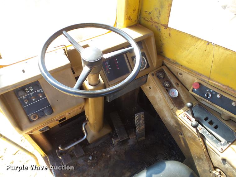 image for item DB4679 1987 Caterpillar 621E conventional scraper