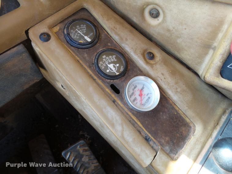 image for item DB4679 1987 Caterpillar 621E conventional scraper