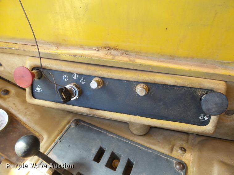 image for item DB4679 1987 Caterpillar 621E conventional scraper