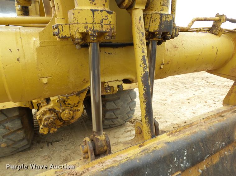 image for item DB4679 1987 Caterpillar 621E conventional scraper