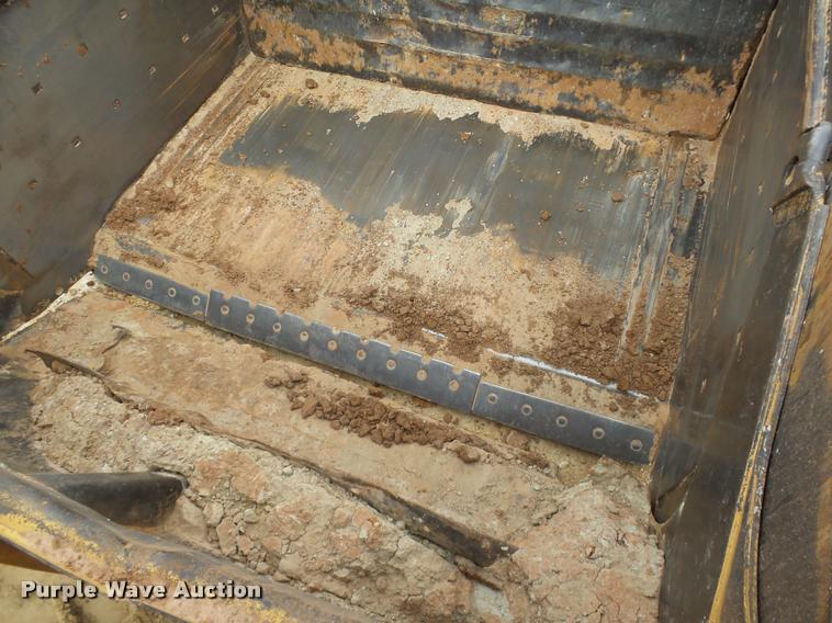 image for item DB4679 1987 Caterpillar 621E conventional scraper