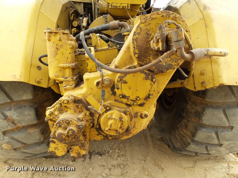 image for item DB4679 1987 Caterpillar 621E conventional scraper