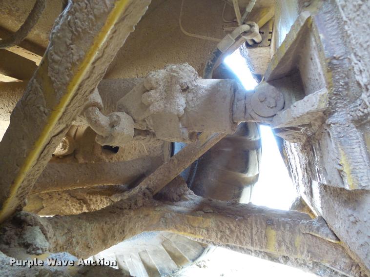 image for item DB4679 1987 Caterpillar 621E conventional scraper