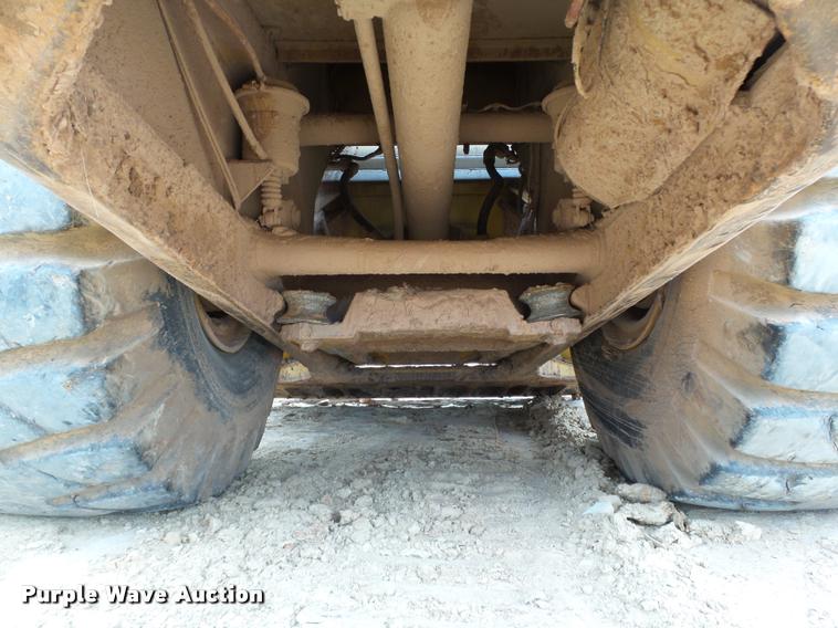 image for item DB4679 1987 Caterpillar 621E conventional scraper