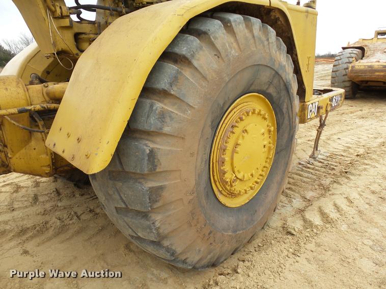 image for item DB4679 1987 Caterpillar 621E conventional scraper