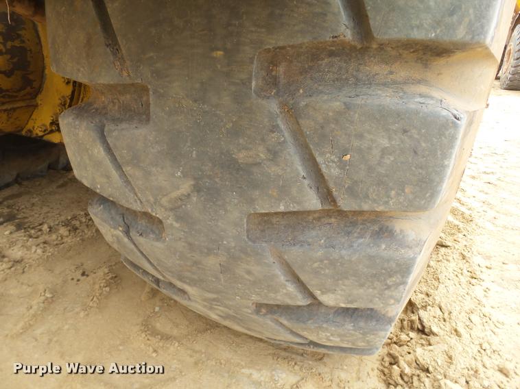 image for item DB4679 1987 Caterpillar 621E conventional scraper