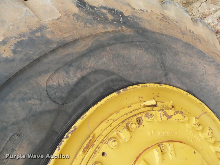 image for item DB4679 1987 Caterpillar 621E conventional scraper