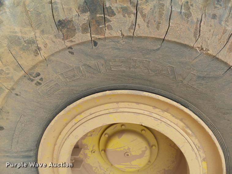 image for item DB4679 1987 Caterpillar 621E conventional scraper