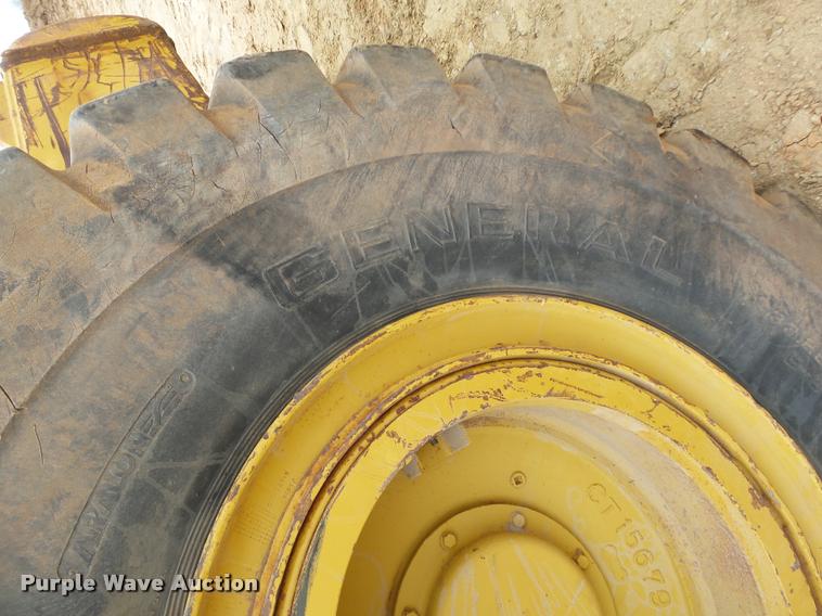 image for item DB4679 1987 Caterpillar 621E conventional scraper