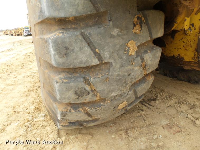 image for item DB4679 1987 Caterpillar 621E conventional scraper