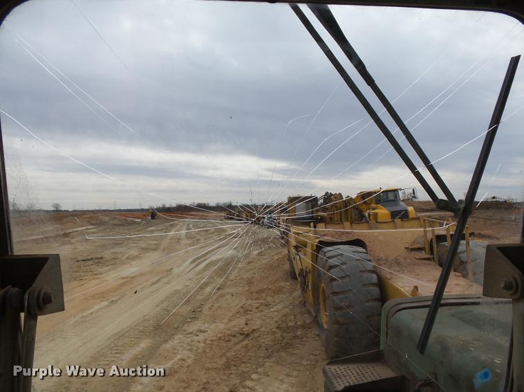 image for item DB4680 1984 Caterpillar 621B conventional scraper