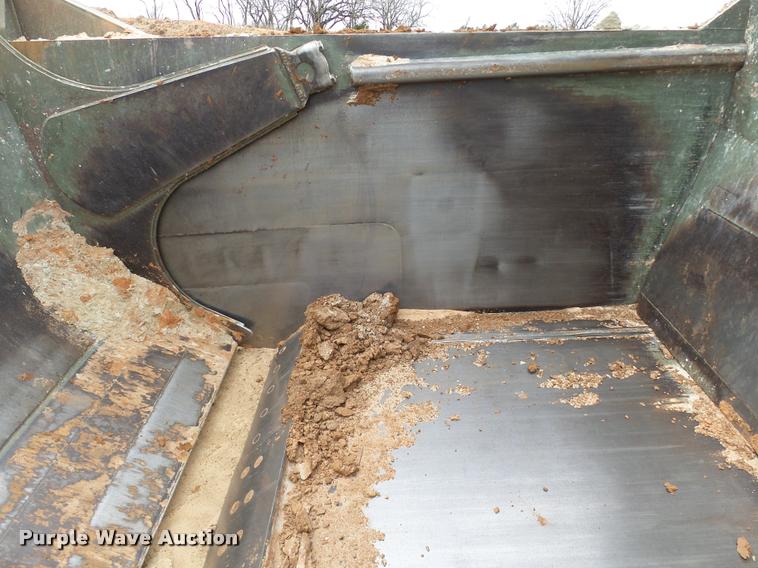 image for item DB4680 1984 Caterpillar 621B conventional scraper