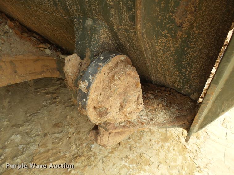 image for item DB4680 1984 Caterpillar 621B conventional scraper