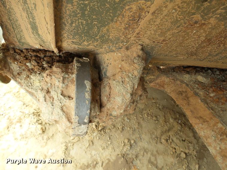 image for item DB4680 1984 Caterpillar 621B conventional scraper