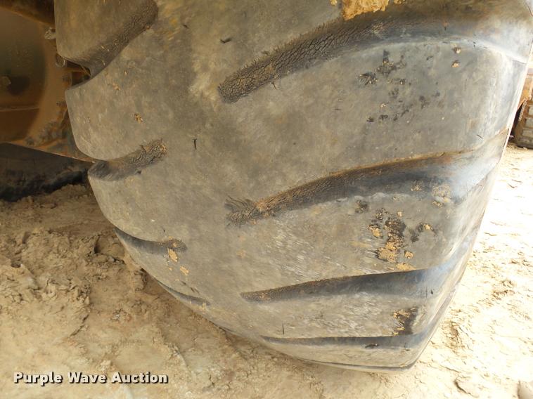 image for item DB4680 1984 Caterpillar 621B conventional scraper