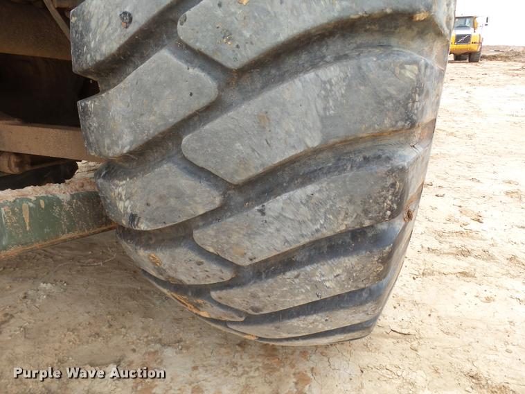 image for item DB4680 1984 Caterpillar 621B conventional scraper