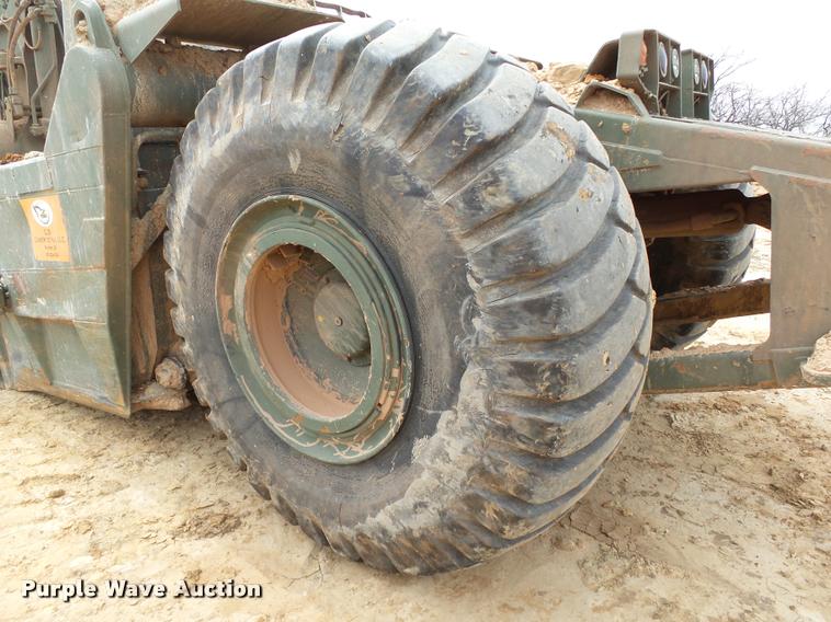 image for item DB4680 1984 Caterpillar 621B conventional scraper