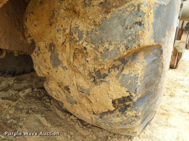 image for item DB4680 1984 Caterpillar 621B conventional scraper