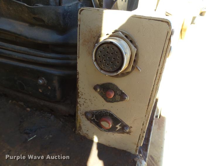 image for item DB4681 1997 Caterpillar 621F conventional scraper