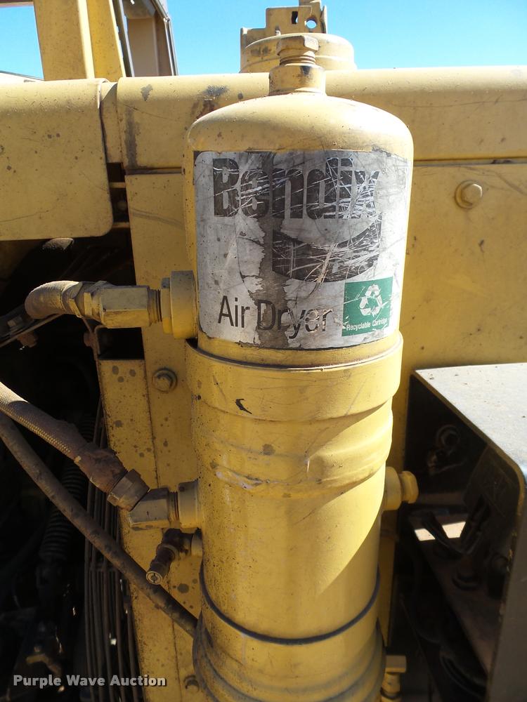 image for item DB4681 1997 Caterpillar 621F conventional scraper