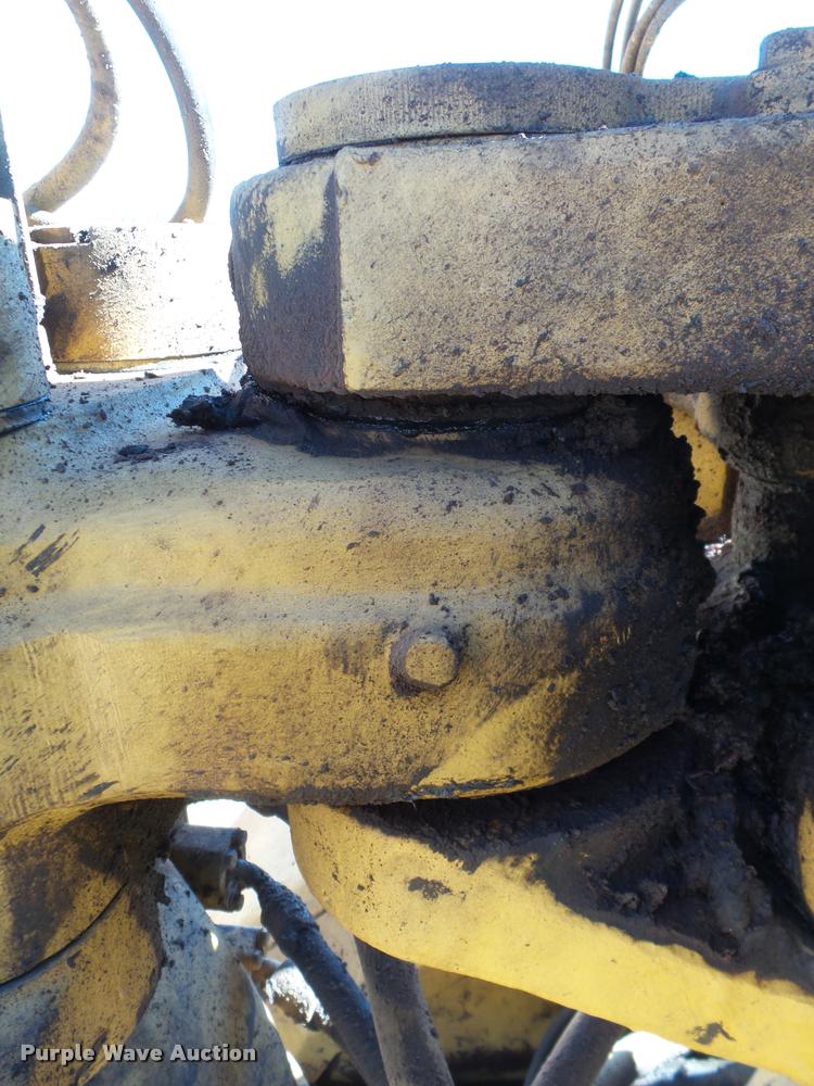 image for item DB4681 1997 Caterpillar 621F conventional scraper