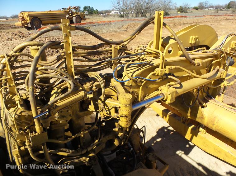 image for item DB4681 1997 Caterpillar 621F conventional scraper