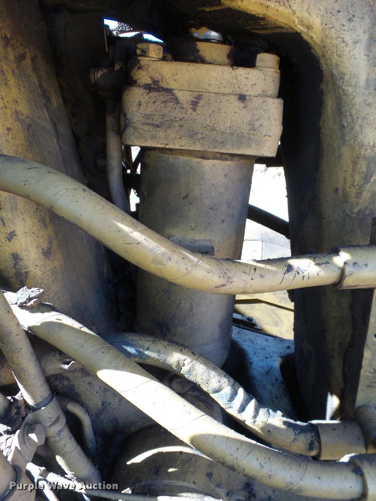 image for item DB4681 1997 Caterpillar 621F conventional scraper