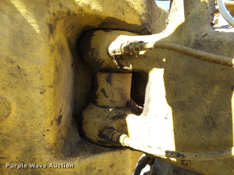 image for item DB4681 1997 Caterpillar 621F conventional scraper