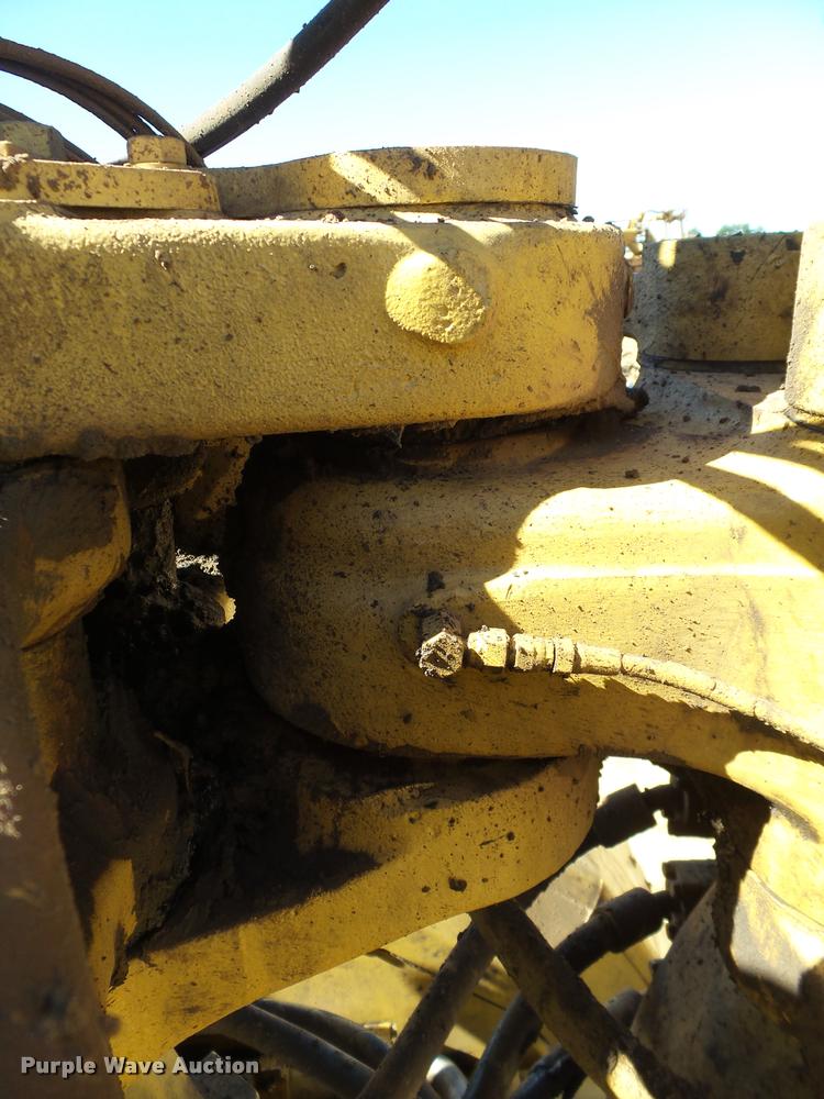 image for item DB4681 1997 Caterpillar 621F conventional scraper