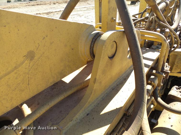 image for item DB4681 1997 Caterpillar 621F conventional scraper