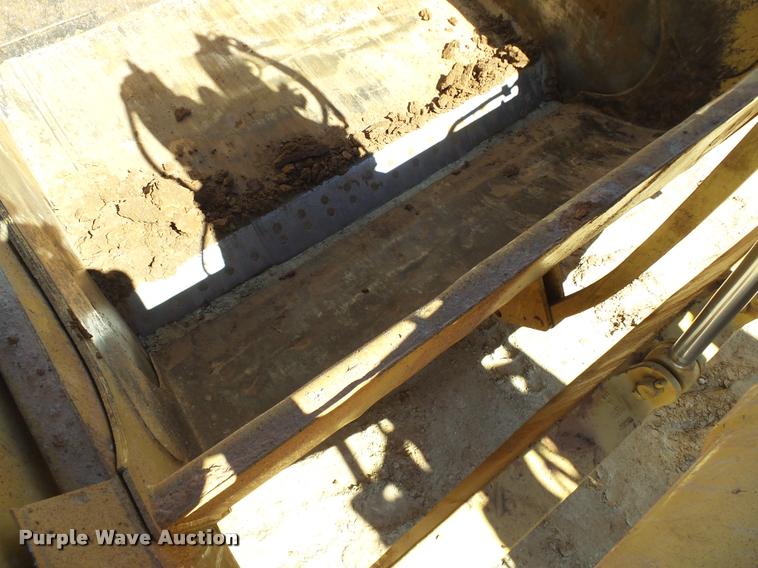 image for item DB4681 1997 Caterpillar 621F conventional scraper