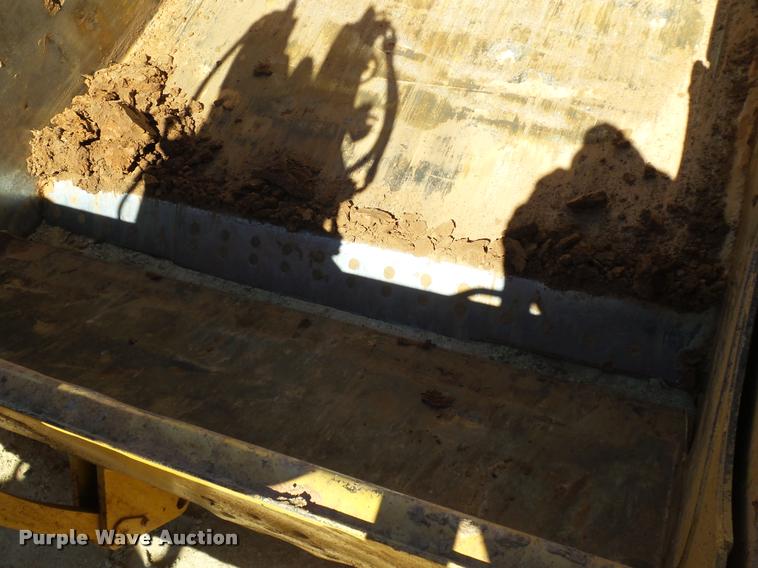 image for item DB4681 1997 Caterpillar 621F conventional scraper