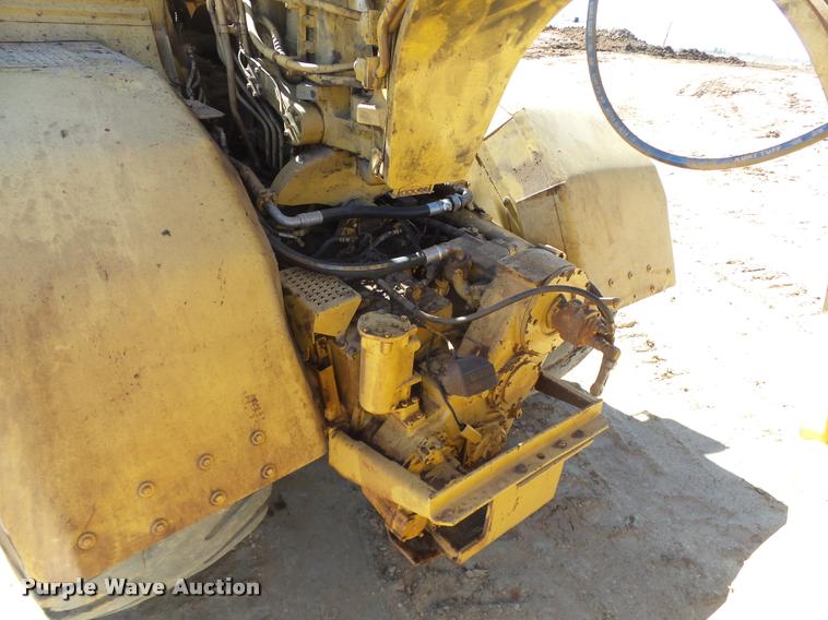 image for item DB4681 1997 Caterpillar 621F conventional scraper