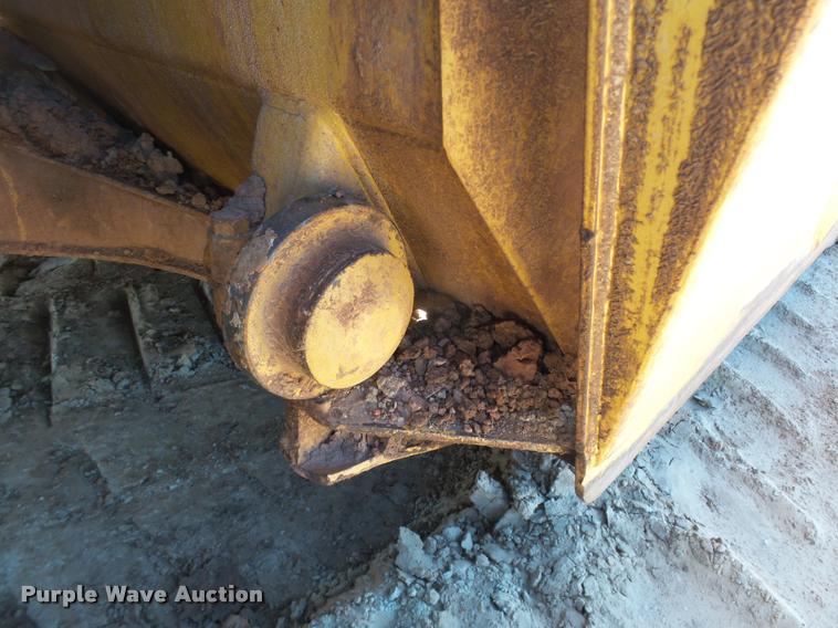 image for item DB4681 1997 Caterpillar 621F conventional scraper