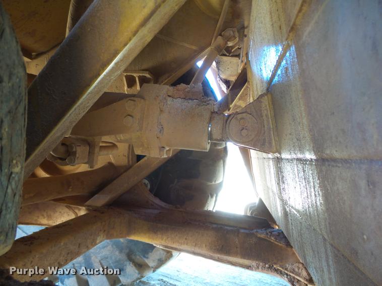 image for item DB4681 1997 Caterpillar 621F conventional scraper