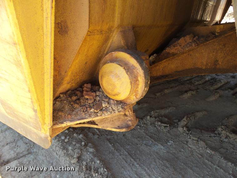 image for item DB4681 1997 Caterpillar 621F conventional scraper