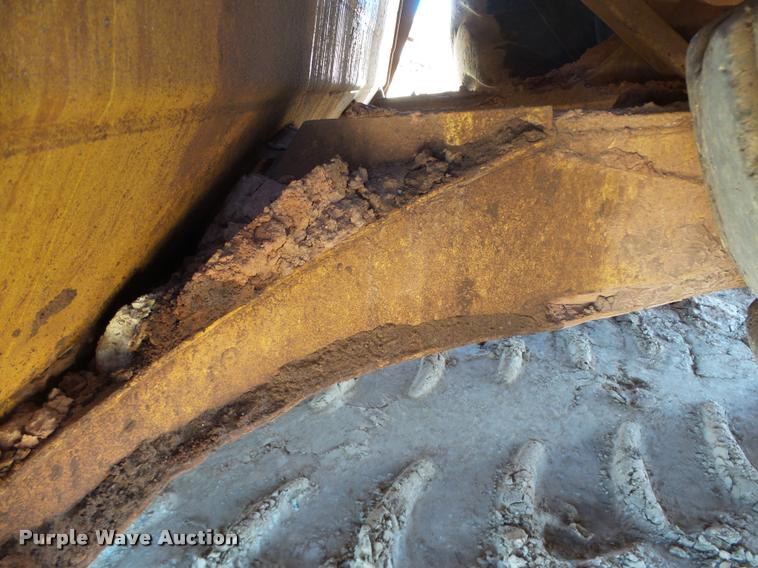 image for item DB4681 1997 Caterpillar 621F conventional scraper