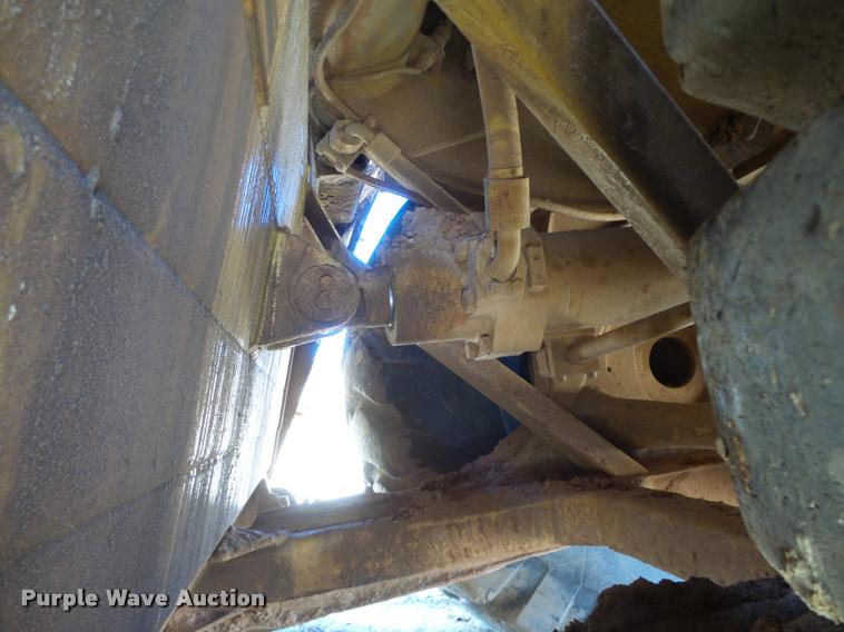 image for item DB4681 1997 Caterpillar 621F conventional scraper