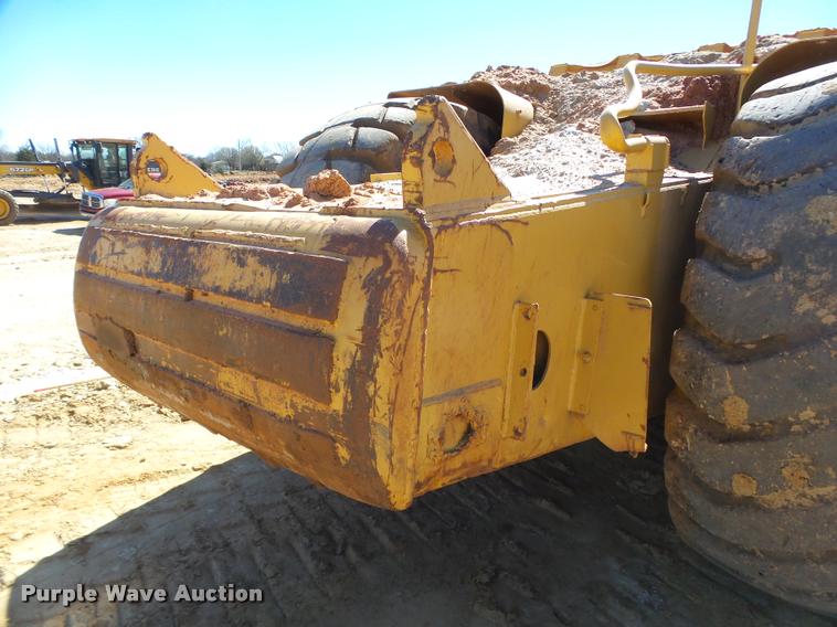 image for item DB4681 1997 Caterpillar 621F conventional scraper