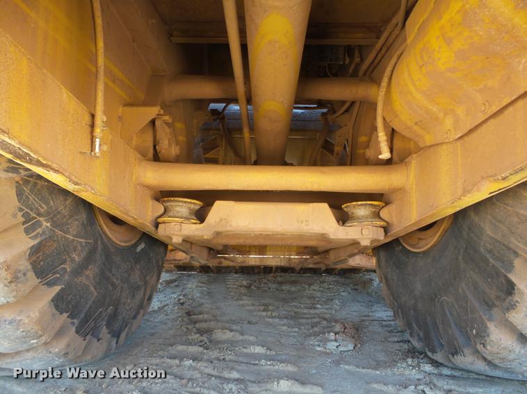 image for item DB4681 1997 Caterpillar 621F conventional scraper